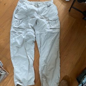 Columbia size large zip off pants